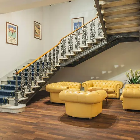 Reine Victoria فندق 4*