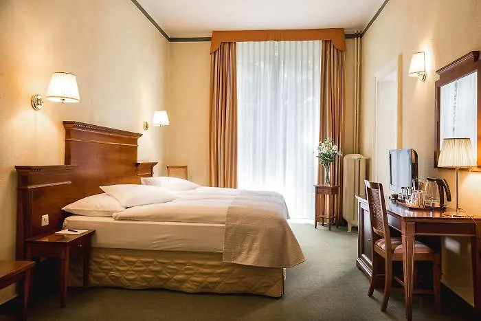Szálloda Reine Victoria 4*